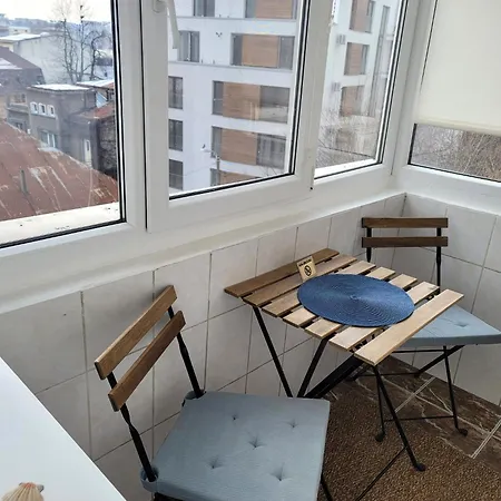Ultracentral Near Government Victory Square Apartment