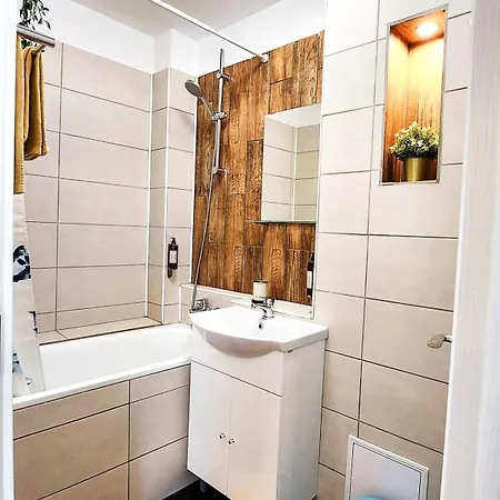 Ultracentral Near Government Victory Square Apartment