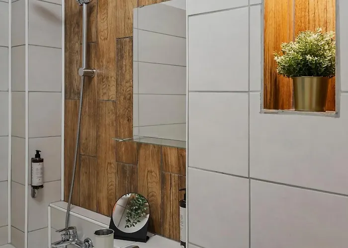 Ingrid Piata Victoriei